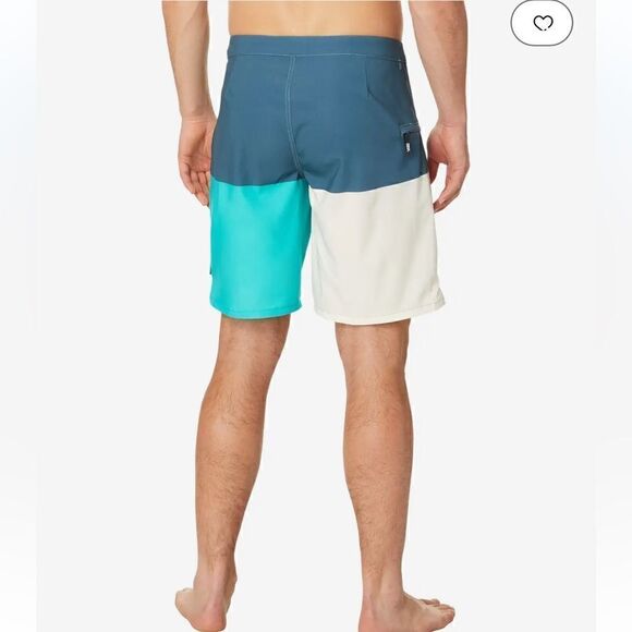 Vans The Daily Halfsies 19" Boardshorts size 31 and 32, NWT - Picture 2 of 11